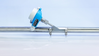 iTHERM SurfaceLine TM611:配管挿入なしに正確な温度測定ができるクランプオン温度計
