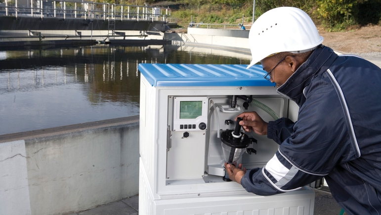 自動ウォーターサンプラ LiquistationCSF48による廃水処理施設における自動採水