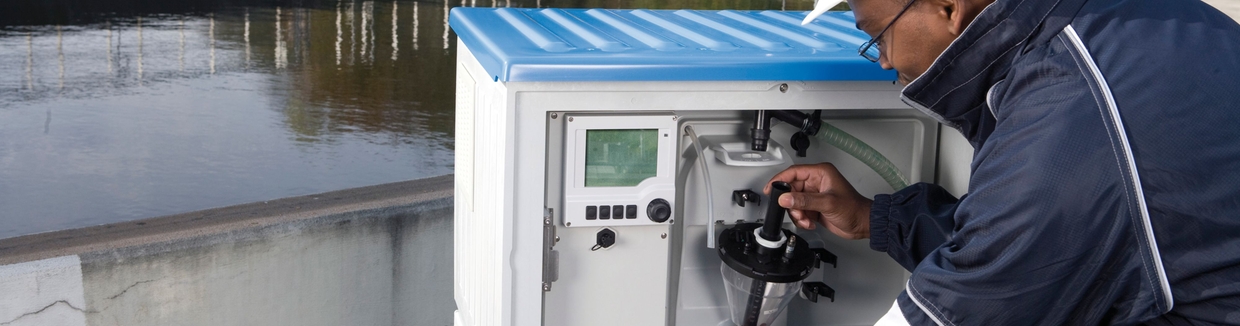 Automatic water samplers for wastewater treatment, sewer systems, surface waters, rivers, stormwater
