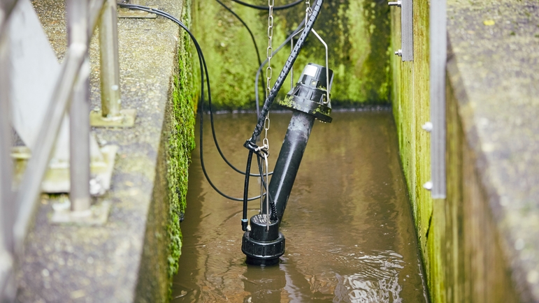 シュタットローン廃水処理施設では、ISEmax CAS40Dセンサを使用して硝酸とアンモニウムが測定されます。