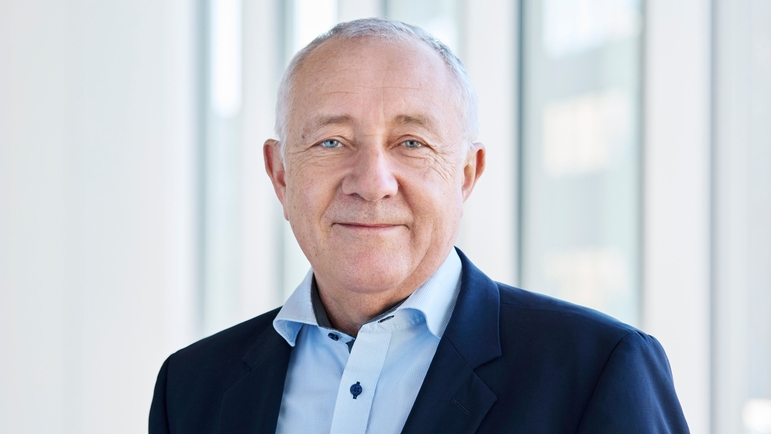 Endress+HauserのCFOであるDr Luc Schultheissは、2023年度の力強い有機的成長を報告しました。