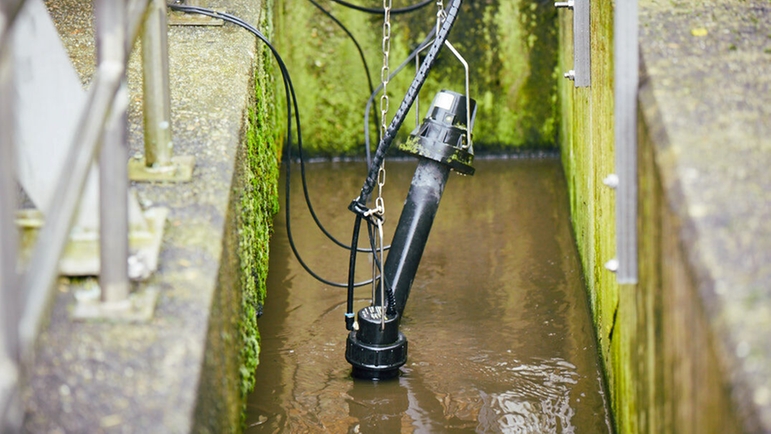 曝気槽内での直接測定に対応したデジタルアンモニアおよび硝酸センサ