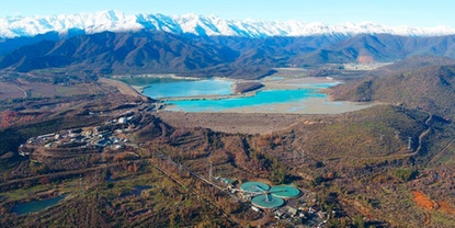 チリのMinera Valle Central社は、オンラインで界面測定と濁度監視を行っています。