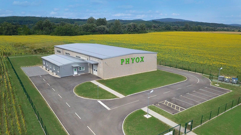 クロアチア、ノブスカスにあるPhyox社の生産工場