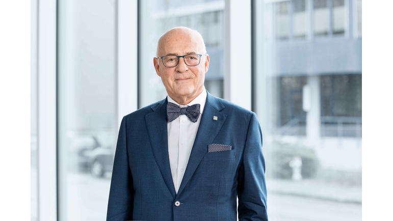 Dr Klaus Endressは、弊社への積極的な関与を終了しました。